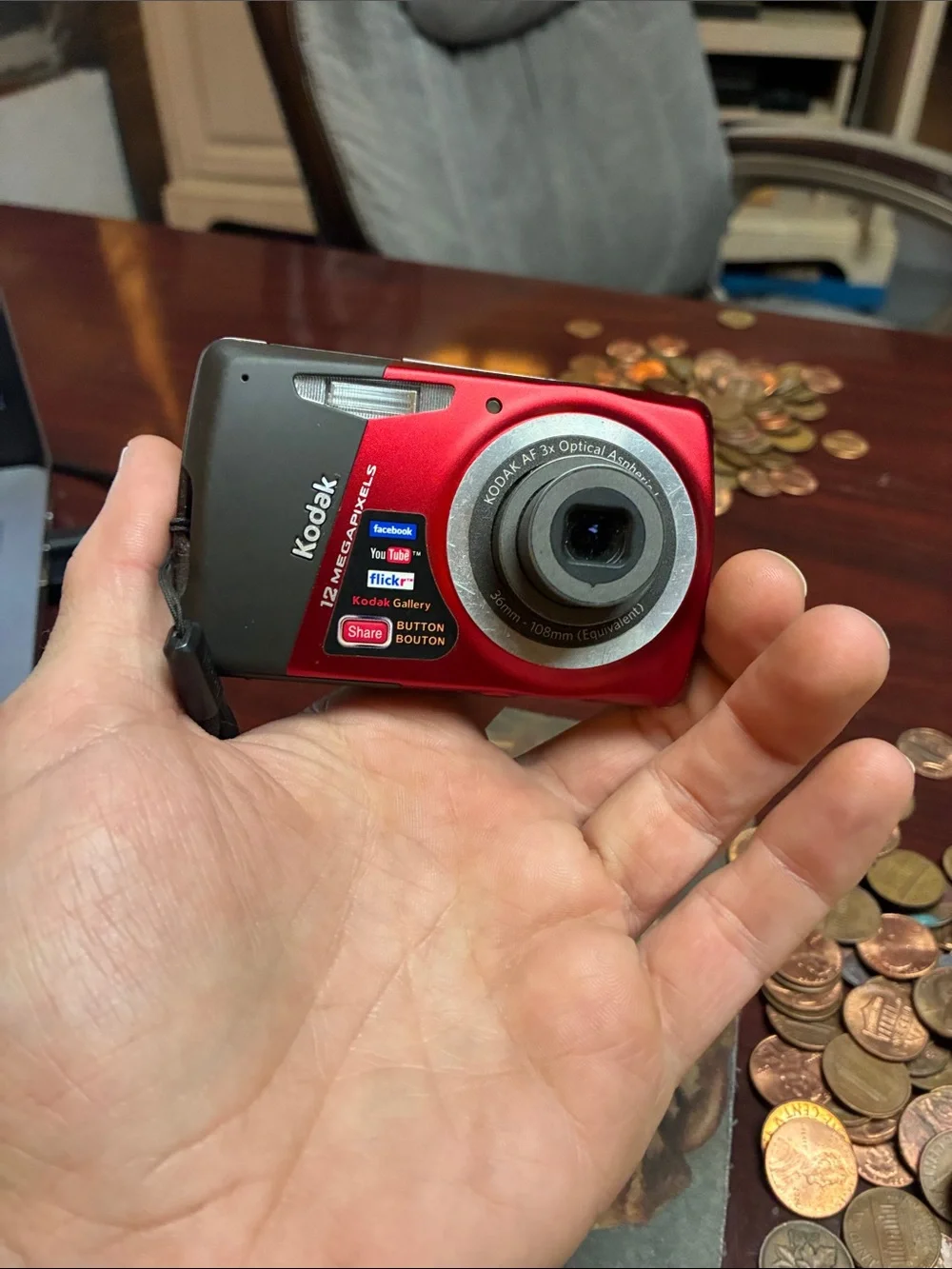 Kodak Red and Black Compact Digital Camera with 3x Optical Zoom